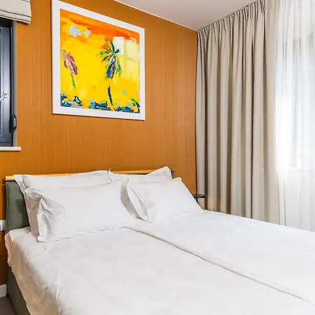 Adrian Luxury 5 Star