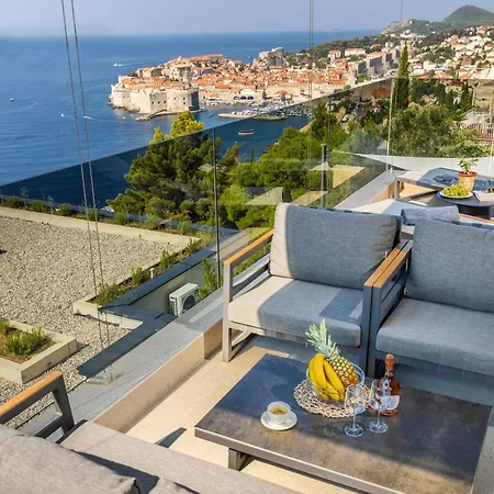 Adrian Luxury 5 Star Lägenhet