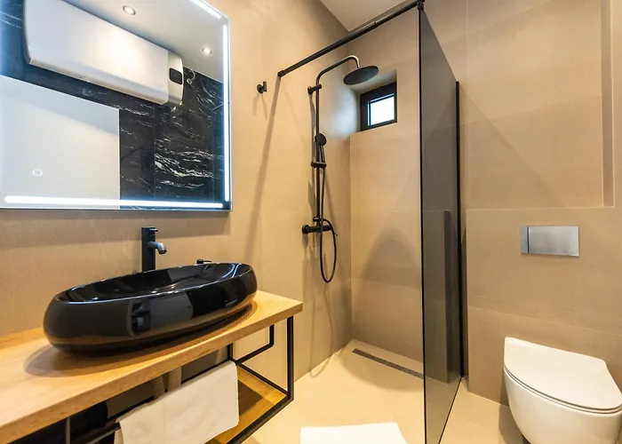 Adrian Luxury 5 Star *